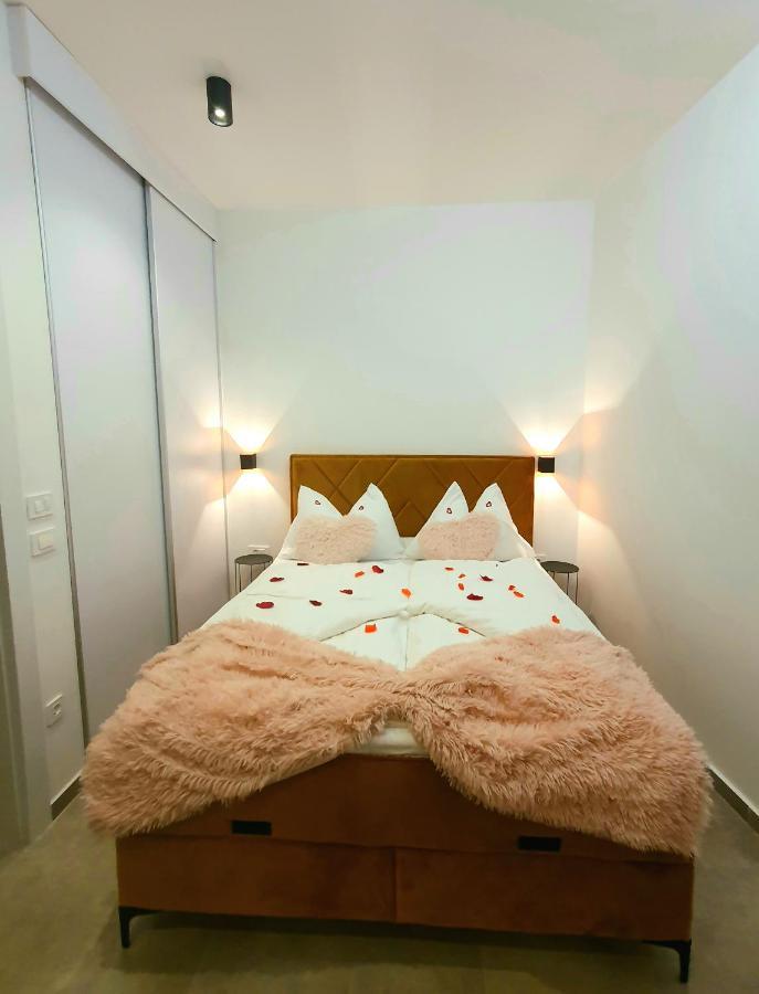 Cozy Studio Apartment Leprin In Labin Old Town 外观 照片