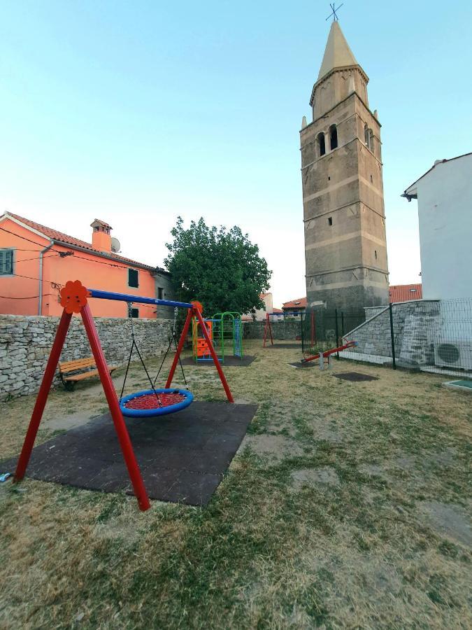 Cozy Studio Apartment Leprin In Labin Old Town 外观 照片